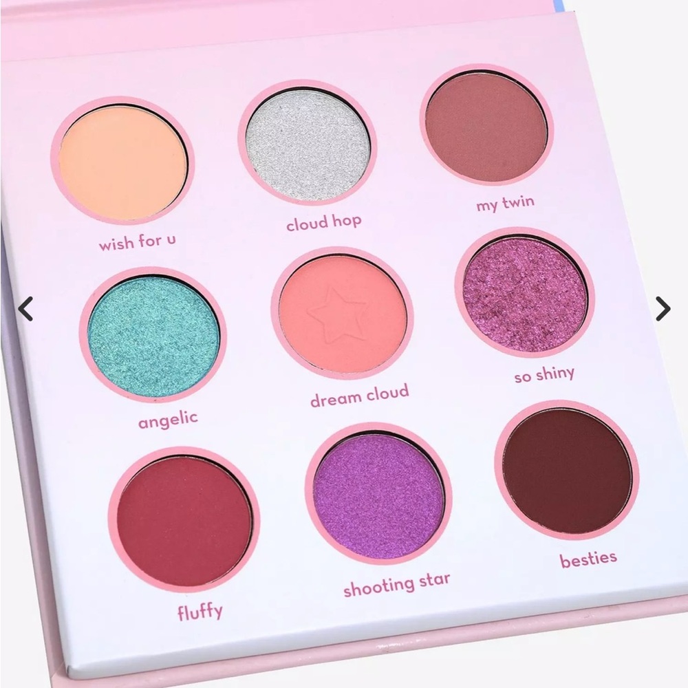 The Crème Shop x Little Twin Stars Dream Cloud Eyeshadow Palette - Picture 6 of 7